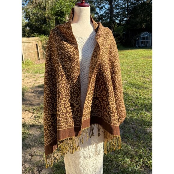 Leopard Pashmina Silk Shawl Wrap Scarf  Fringe Reversible  25x68 quiet luxury - Picture 4 of 8